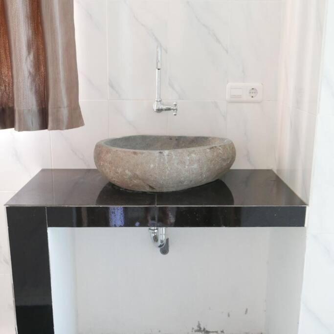 Silir Villa "Your Cozy Home" Mataram Bagian luar foto
